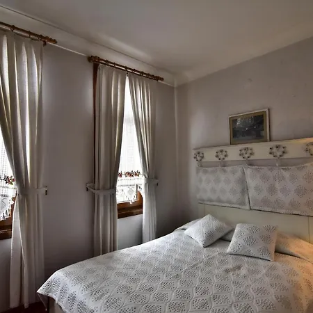 Safran Otel 3*